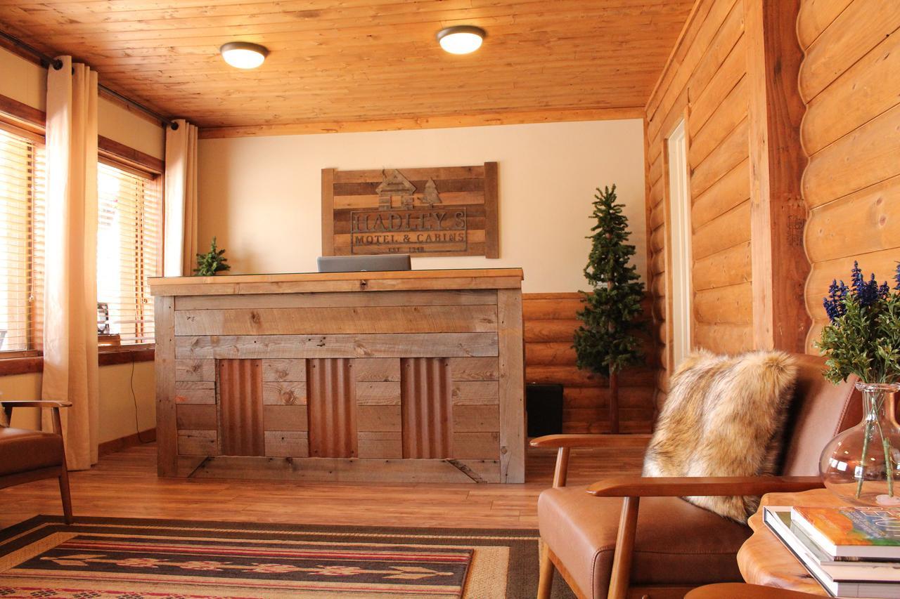 Elkhorn Cabins And Inn West Yellowstone Exterior photo